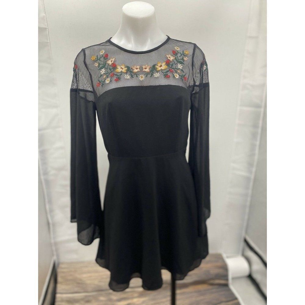 Forever 21 Junior Women Small Floral Lace Black Long Length Dress Black